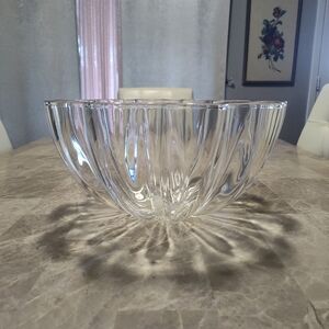 Large Oversized Heavy Weight Curved Round Clear Glass Fruit Punch Bowl Dish